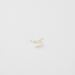 Ada Pearl Bar Studs